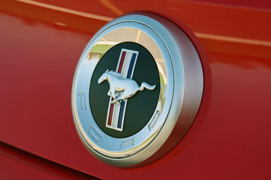 Ford Mustang V6 2012 года  (фото 62 из 133)